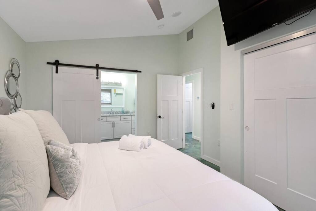 Heated Pool I Soundproof Home I Firepit I 630Mbps Hollywood Exteriér fotografie